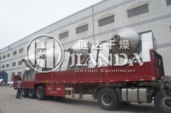 雙錐真空幹燥機發貨2